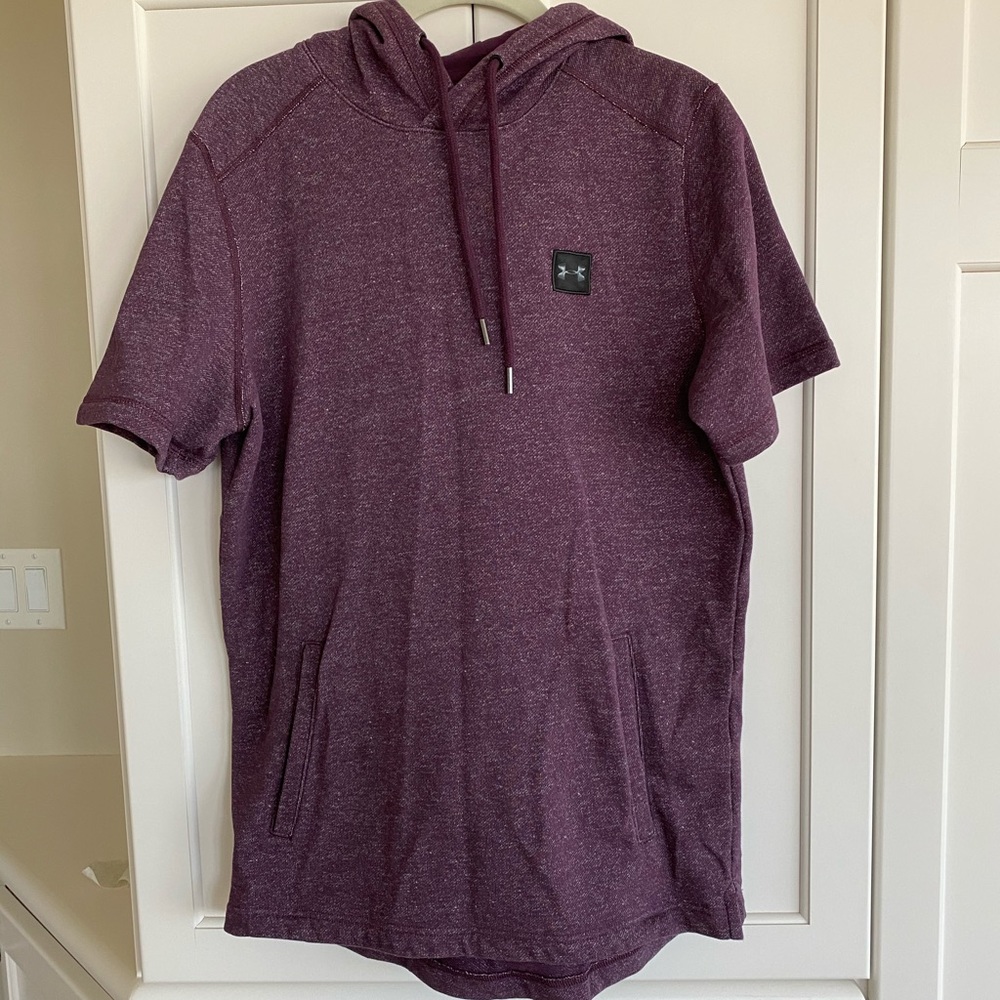 Under Armour short sleeve sweatshirt